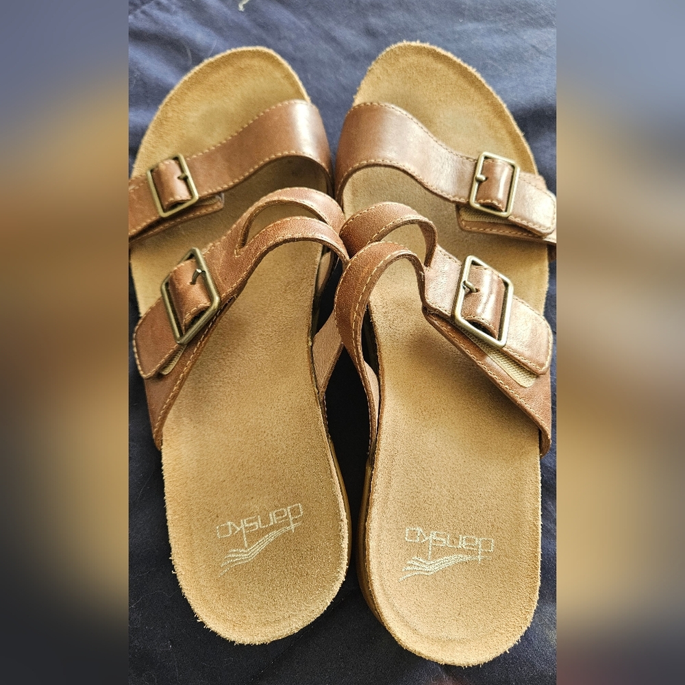 Dansko Women's Tan Buckle Sandals SZ 38  7.5. Worn 1x